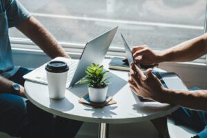 LOI, due diligence, invertir en España, traspaso de negocios, franquicias rentables, negocios rentables en España, comprar empresa España, seguridad jurídica