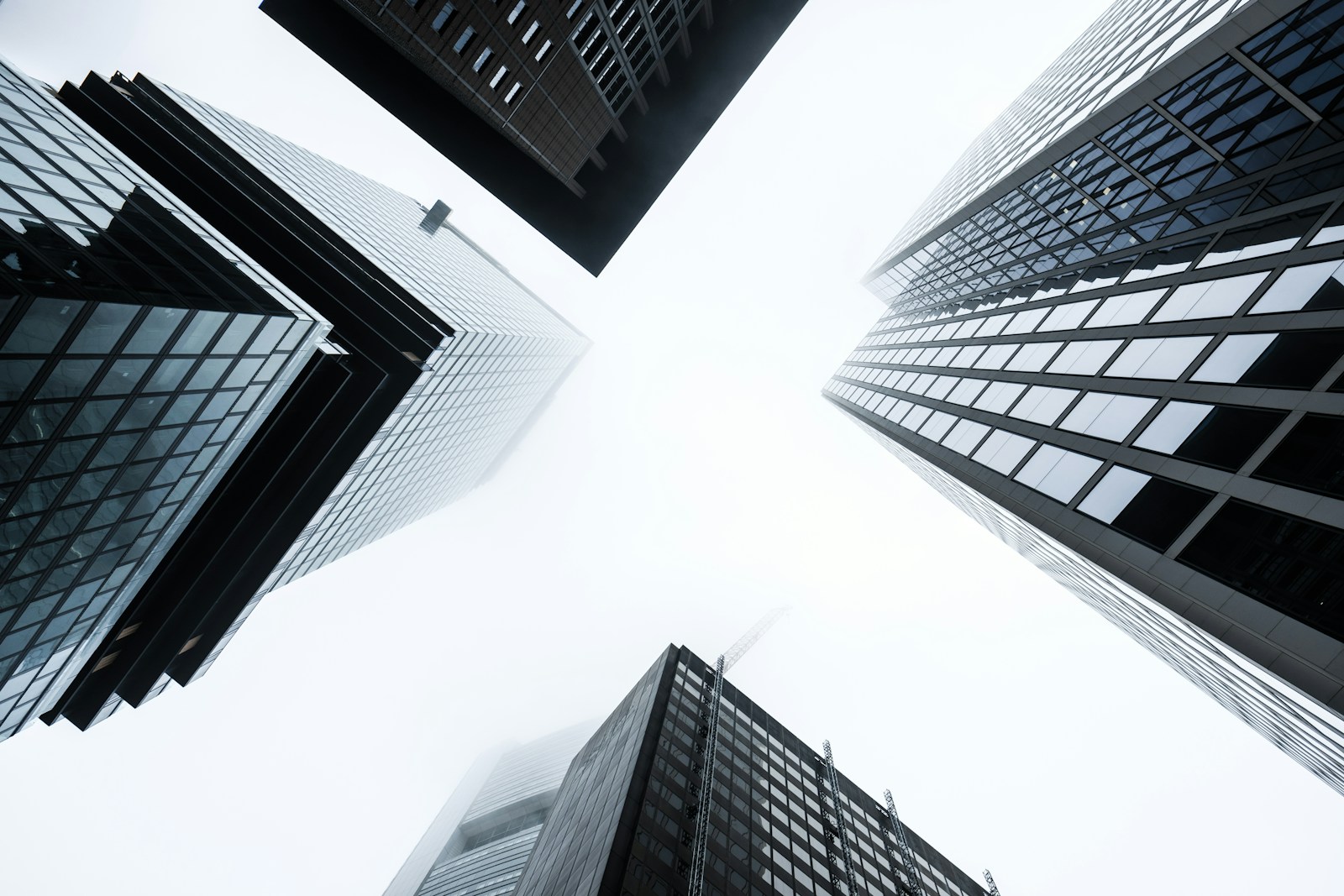 RGPD empresas extranjeras, due diligence, invertir en España, negocios rentables en España, franquicias rentables en España, traspaso de negocios, emprender en España, negocios en España, comprar negocio España