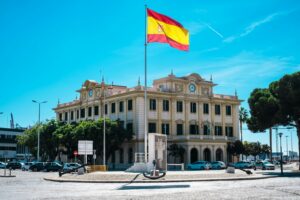 Inversión naves industriales, due diligence, invertir en España, negocios rentables en España, franquicias rentables en España, traspaso de negocios, logística e-commerce, comprar negocios en España