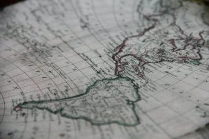 latinoamericanos emprendiendo en españa mapa españa oportunidades negocio plan de negocio emprendedor migrante negocio exitoso en españa banderas latinoamericanas y española
