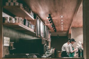 estafas traspasos negocios españa, due diligence, invertir en españa, negocios rentables en españa, franquicias rentables, emprender en españa, comprar negocios españa, seguridad jurídica inversión